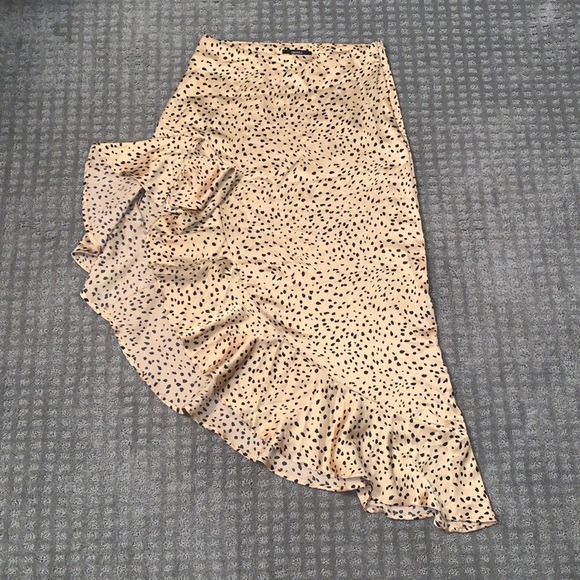 Forever 21 Dresses & Skirts - Forever 21 Animal Print Asymmetric Skirt